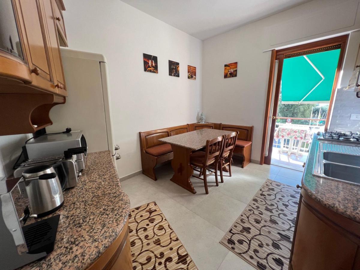 Treehouse Sorrento Apartment Buitenkant foto