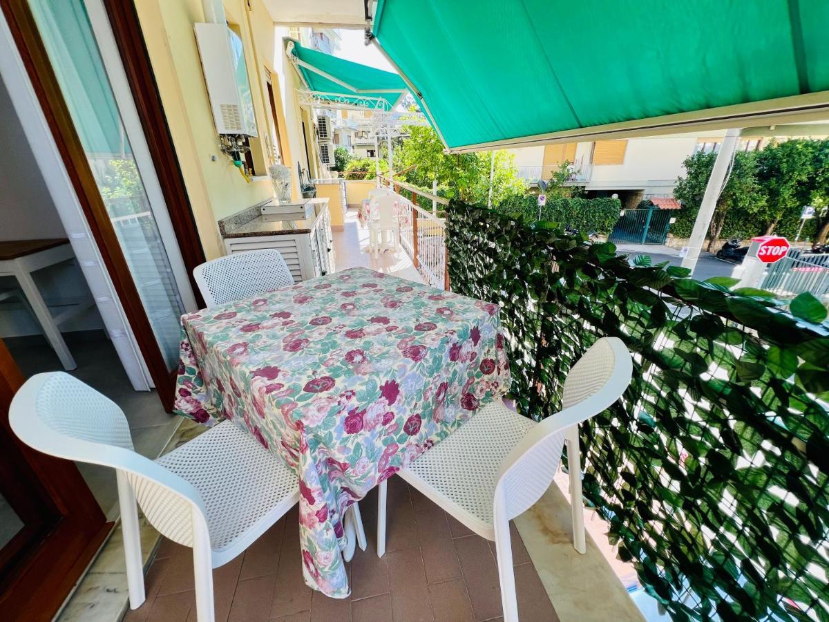 Treehouse Sorrento Apartment Buitenkant foto